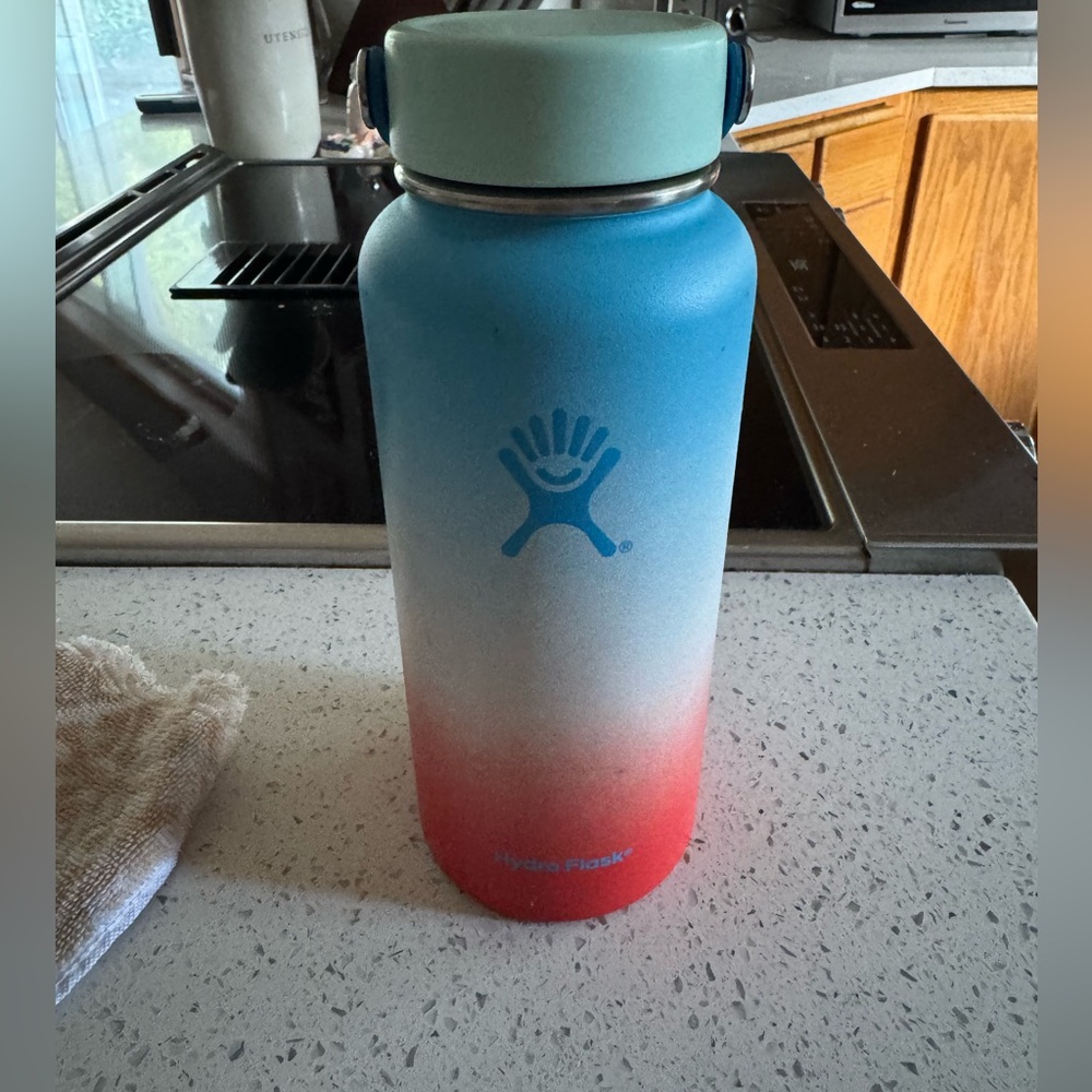 Red white and blue hydroflask